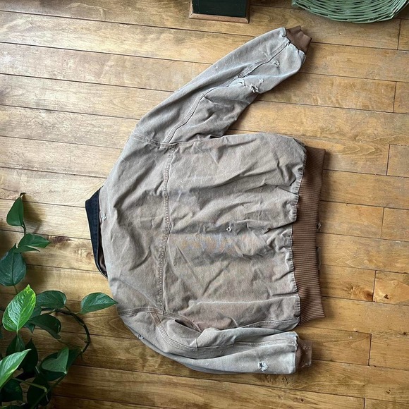 Carhartt Tan Bomber Jacket with Ribbed Details - Picture 4 of 4